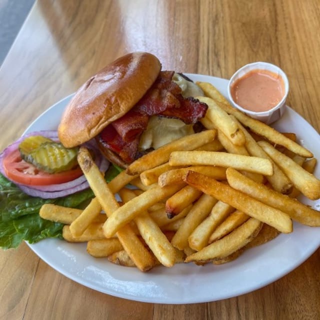 Vandal Pepper Burger.